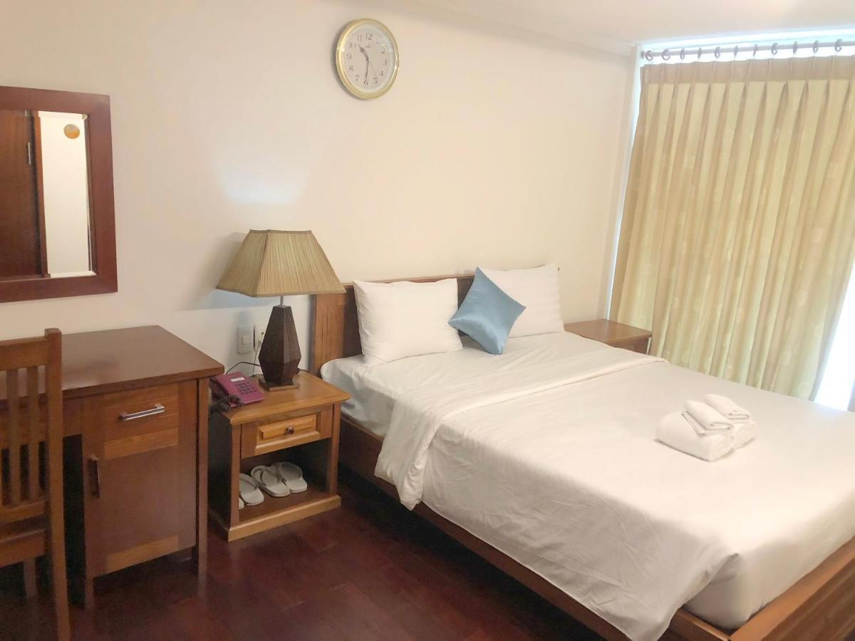 Moonlight Hotel Saigon South 2*