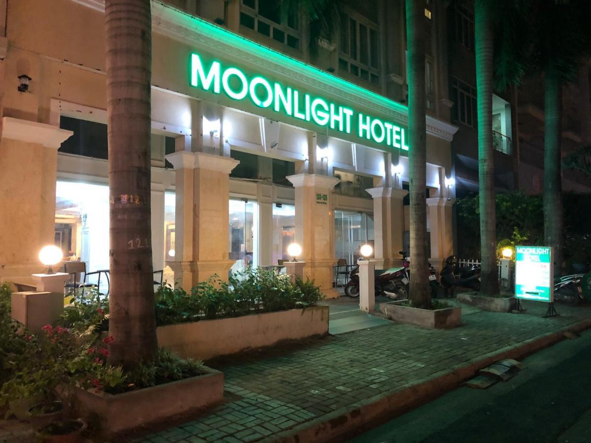 Moonlight Hotel Saigon South Khách sạn