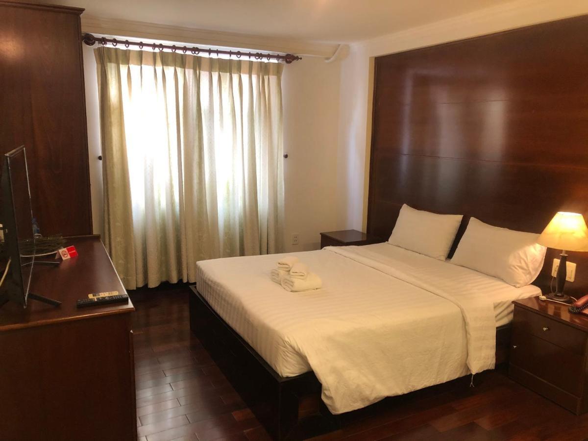Moonlight Hotel Saigon South 2*